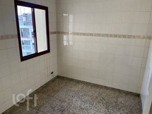 Image 13 - 421780
