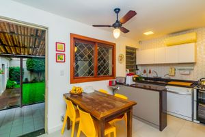 Image 9 - 422535