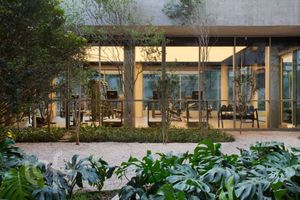 Image 11 - 426461