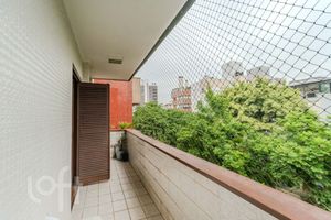 Image 24 - 427406