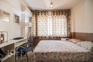 Image 9 - 427539