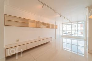 Image 7 - 427799