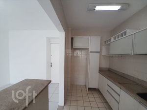 Image 5 - 427856