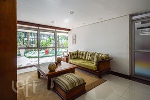 Image 46 - 428275