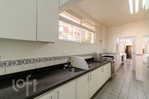Image 10 - 429700