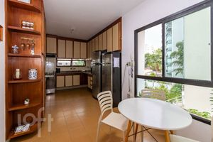 Image 31 - 430115