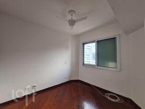 Image 17 - 430445