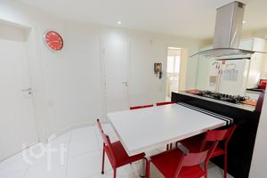 Image 37 - 431424