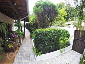 Image 20 - 431521