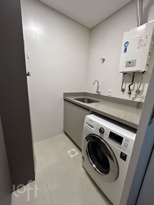 Image 30 - 431540