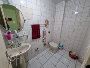 Image 19 - 431543