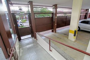 Image 19 - 432148