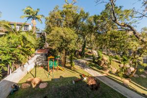 Image 35 - 434437