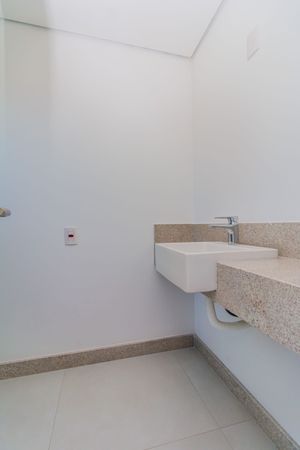 Image 30 - 434437