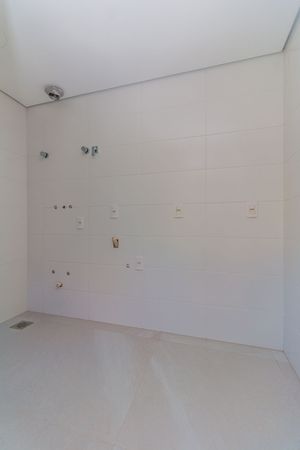 Image 26 - 434437