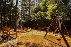 Image 35 - 435263