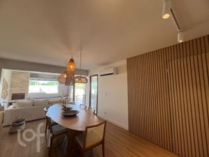 Image 15 - 435372