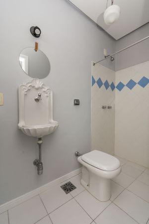 Image 10 - 4356