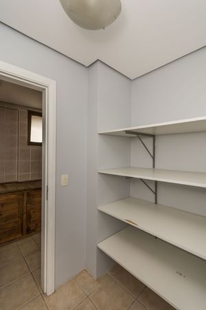 Image 35 - 4356