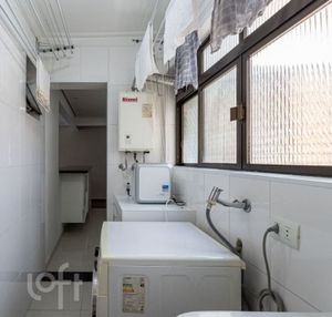 Image 8 - 438695