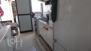 Image 19 - 438705