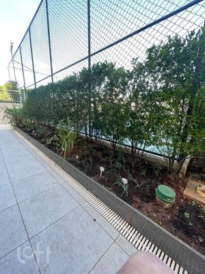 Image 17 - 439204