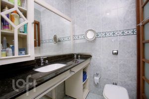 Image 19 - 441432