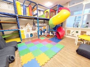 Image 35 - 443357