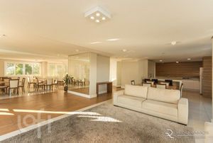 Image 33 - 443422