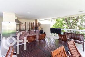 Image 22 - 444296