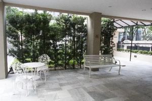 Image 15 - 445262