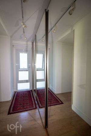 Image 17 - 445825