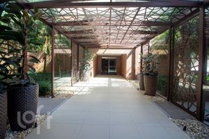 Image 21 - 445825