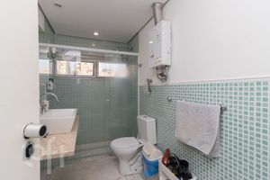 Image 20 - 446754