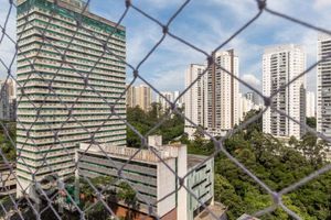 Image 11 - 447157