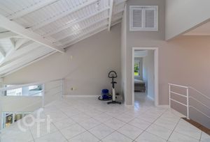 Image 11 - 447215