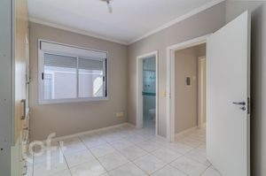 Image 18 - 447215