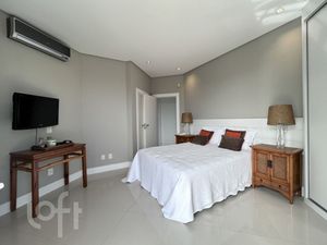 Image 29 - 447271