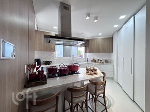 Image 12 - 447271