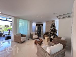 Image 8 - 447271