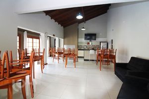 Image 24 - 447276
