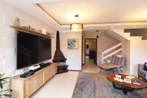 Image 25 - 447276