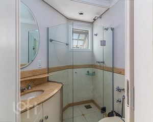Image 14 - 447283