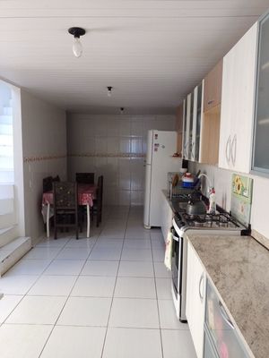 Image 9 - 447449