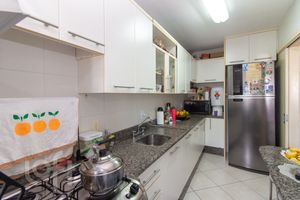 Image 11 - 447642