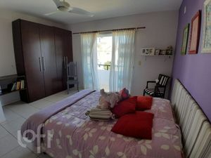 Image 10 - 447688