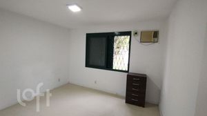 Image 3 - 448379
