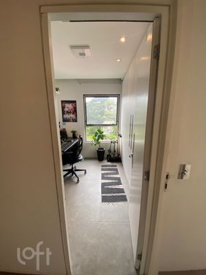 Image 12 - 449252