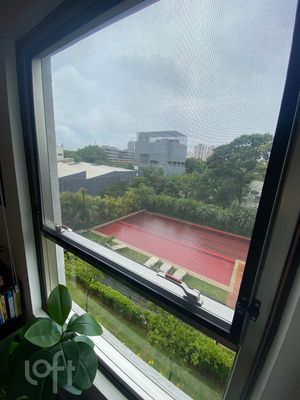 Image 17 - 449252