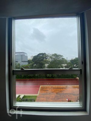 Image 11 - 449252